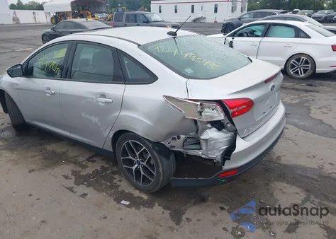 2018 Ford Focus Sel z USA, uszkodzony, nr VIN 1FADP3H2XJL321067